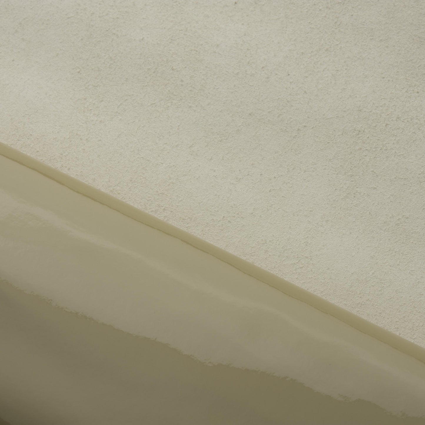 
                  
                    MC106 glossy microfibre leather
                  
                