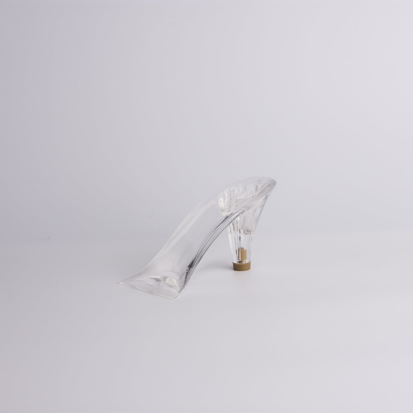 
                  
                    Acrylic shoe sole
                  
                