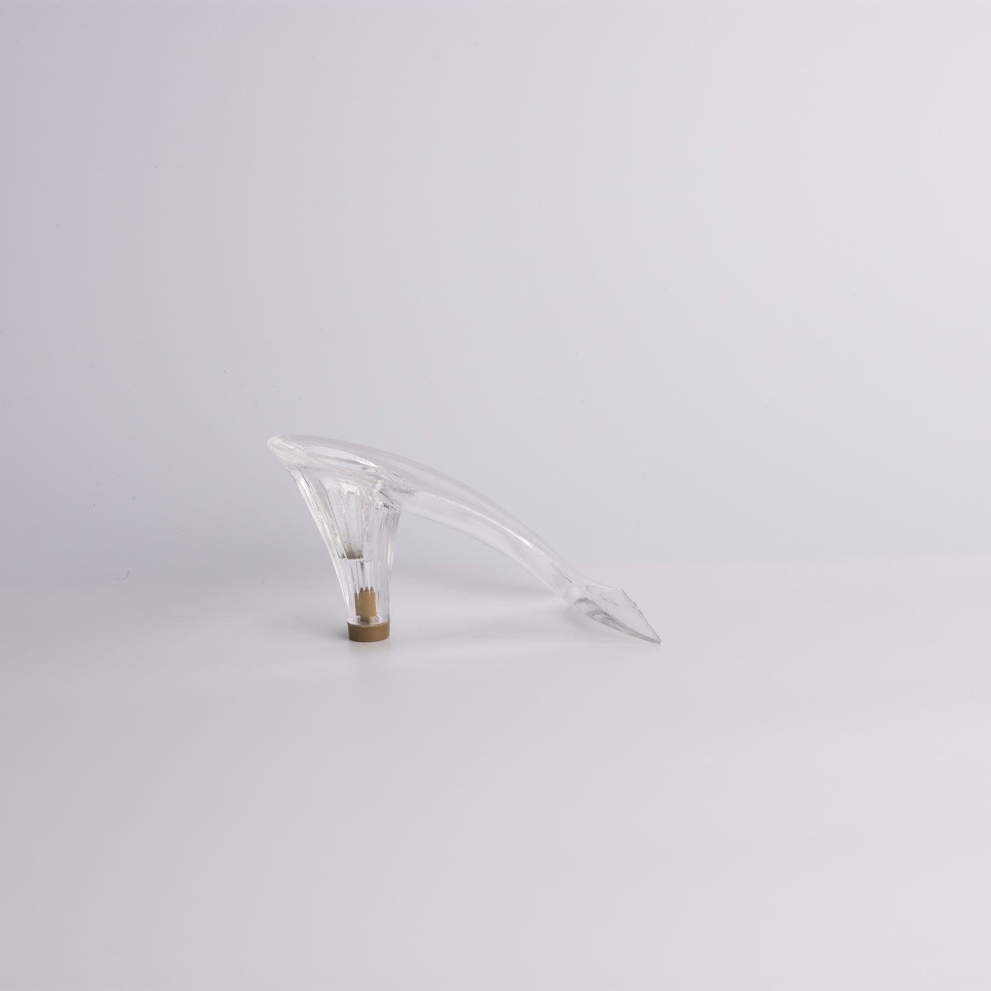 
                  
                    Acrylic shoe sole
                  
                
