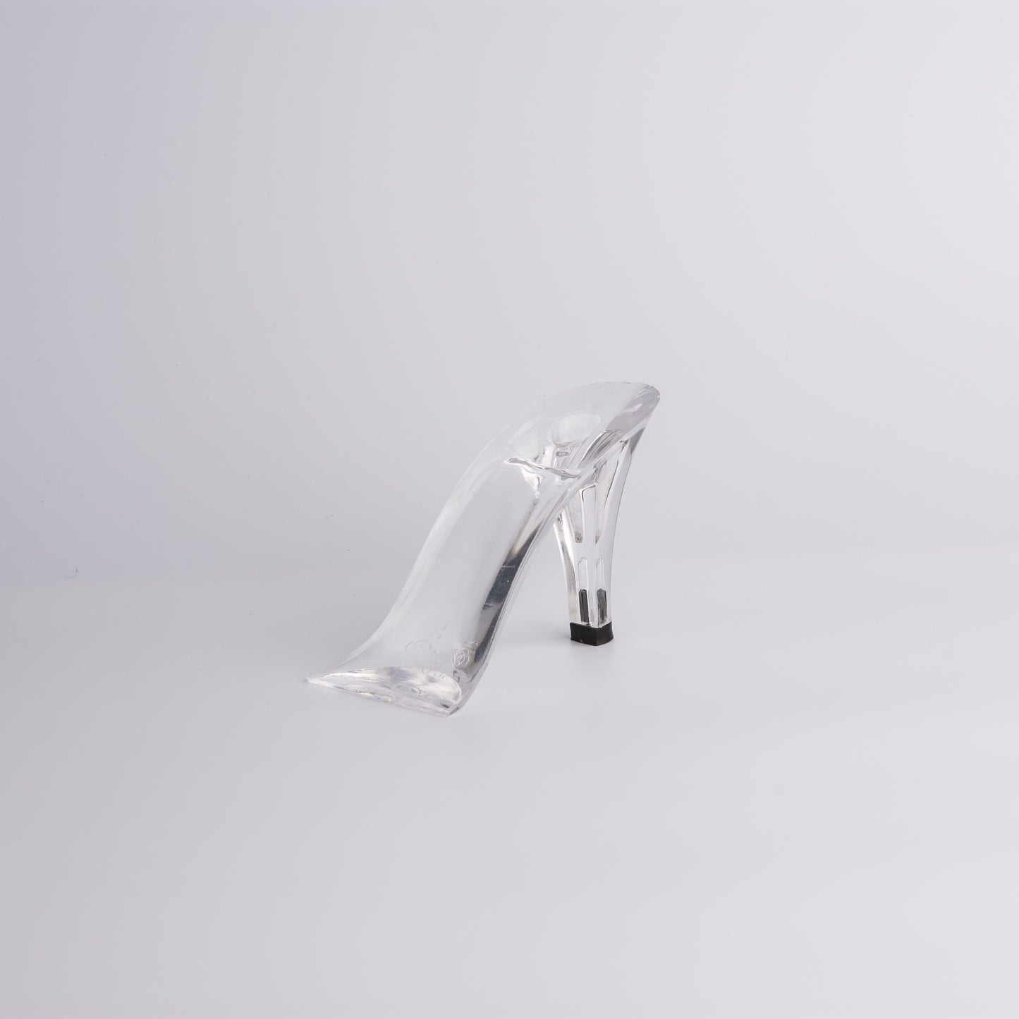 
                  
                    Acrylic shoe sole
                  
                