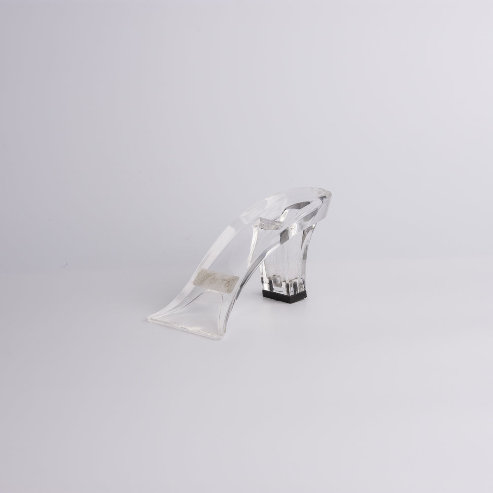 
                  
                    Acrylic shoe sole
                  
                