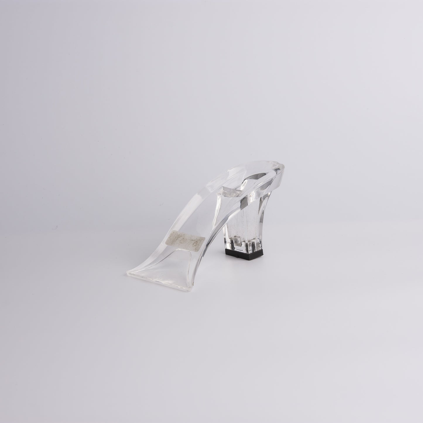 
                  
                    Acrylic shoe sole
                  
                