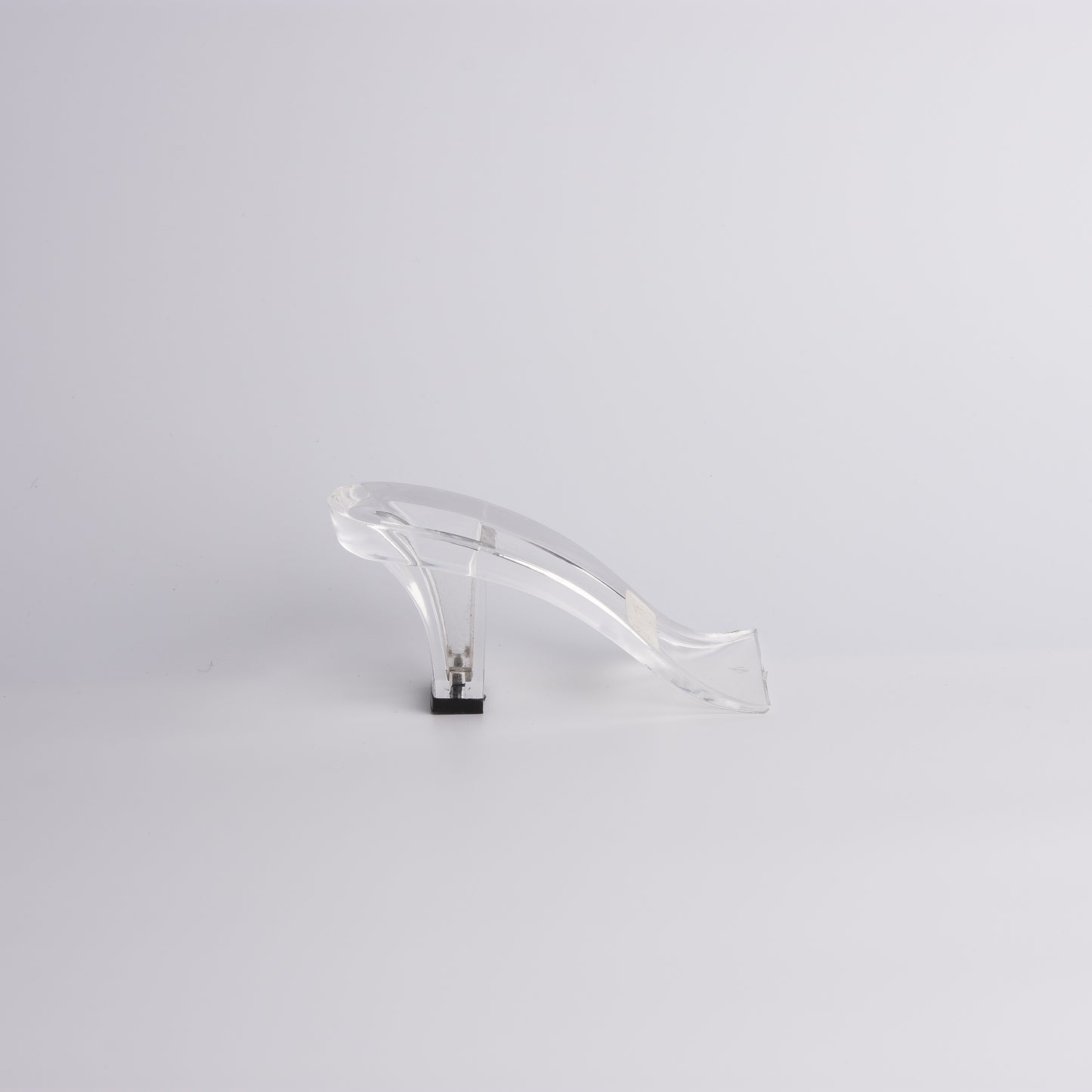 
                  
                    Acrylic shoe sole
                  
                