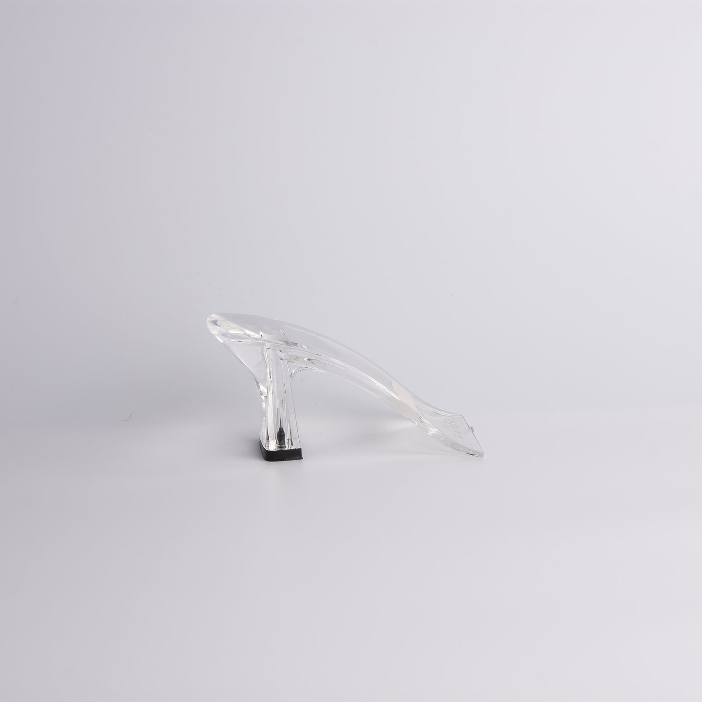 
                  
                    Acrylic shoe sole
                  
                